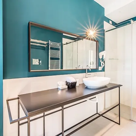 Oda ve Kahvaltı Dama Napoli